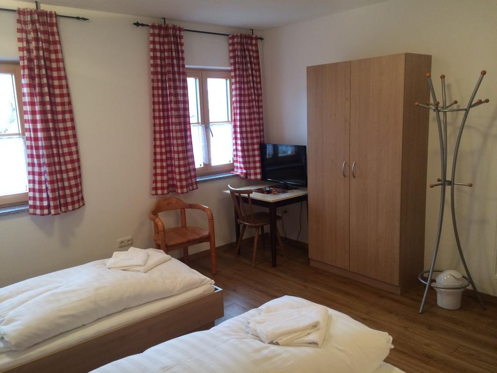 Stangl-Hof Hotell Forstinning Exteriör bild
